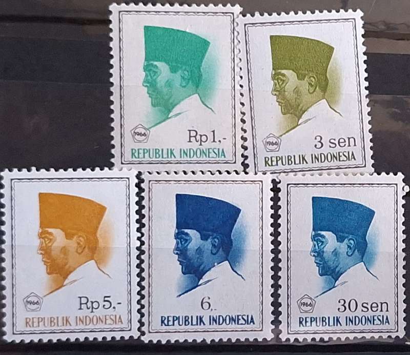 Indonesia 1966 Definitives President Sukarno 5 Mint stamps