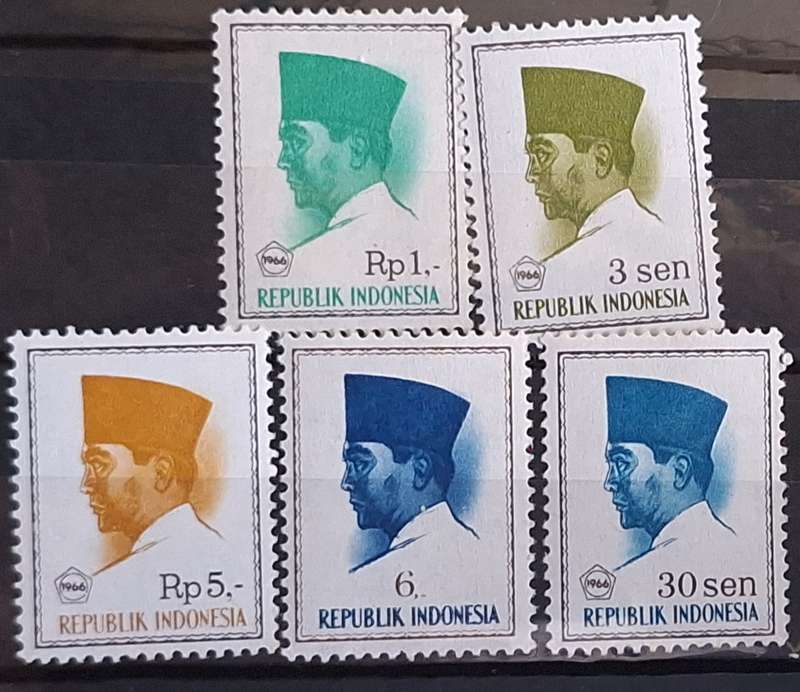 Indonesia 1966 Definitives President Sukarno 5 Mint stamps