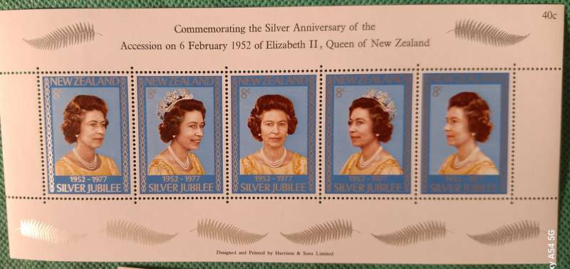 New Zealand 1977 Silver Jubilee 1 Used Miniature Sheet