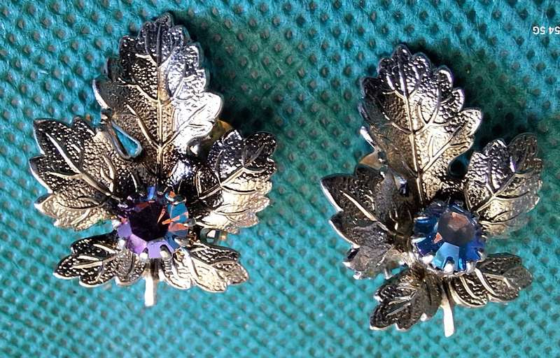 Vintage Fashion Earrings Clip On Type