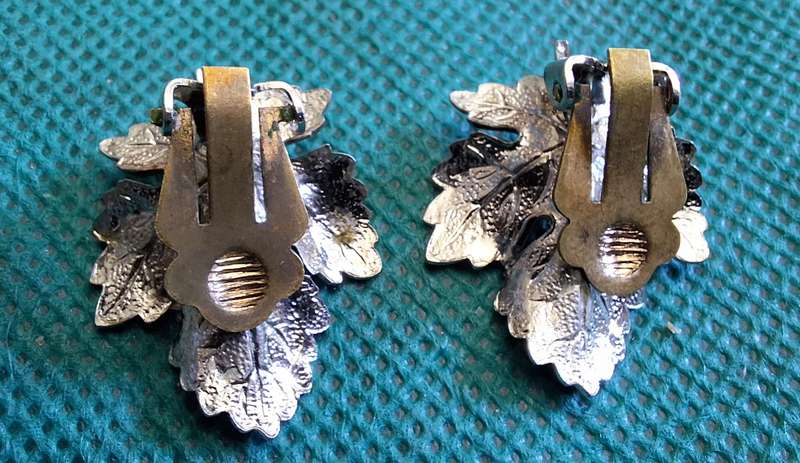 Vintage Fashion Earrings Clip On Type
