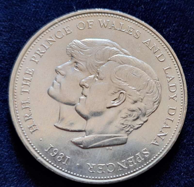 1981 Charles & Lady Diana Spencer Uncirculated Commemorative Crown In Bank Pack