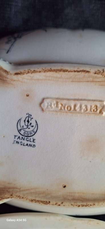 Vintage George Jones and Sons 'Tangle' Porcelain Tureen