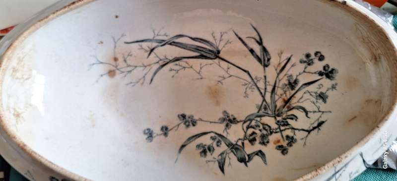 Vintage George Jones and Sons 'Tangle' Porcelain Tureen