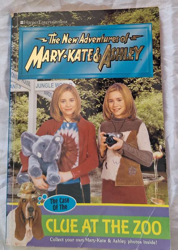 The New Adventures of Mary-Kate and Ashley: Clue at the Zoo by Judy Katschke