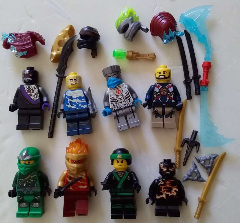 8 Lego Ninjago Minifigures and accessories