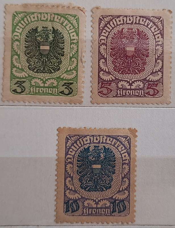 Austria 1920-21  Coat Of Arms 3 Unused Hinged stamps