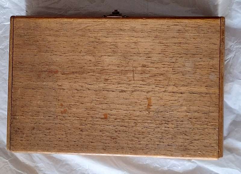 Empty Cigar Box Claro No 2 On bottom of Box