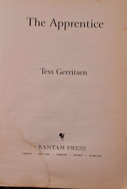 The Apprentice by Tess Gerritsen Paperback
