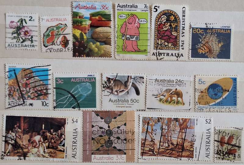 Australia Mixed Lot of 15 Used stamps