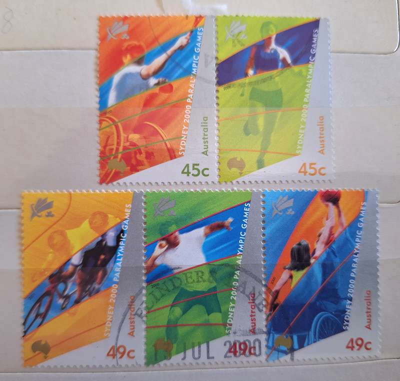 Australia 2000 Paralympic Games Set of 5 Cancelled Hinged stamps Se-tenant Strip of 3 and Pair