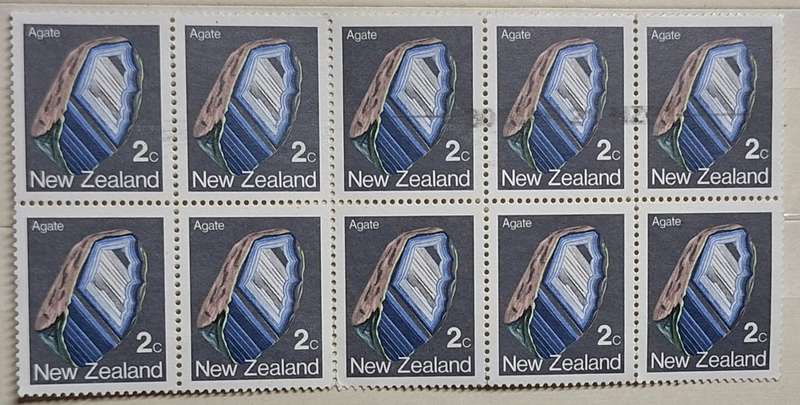 New Zealand 1982 Definitive 2c Agate Block of 10 Used stamps