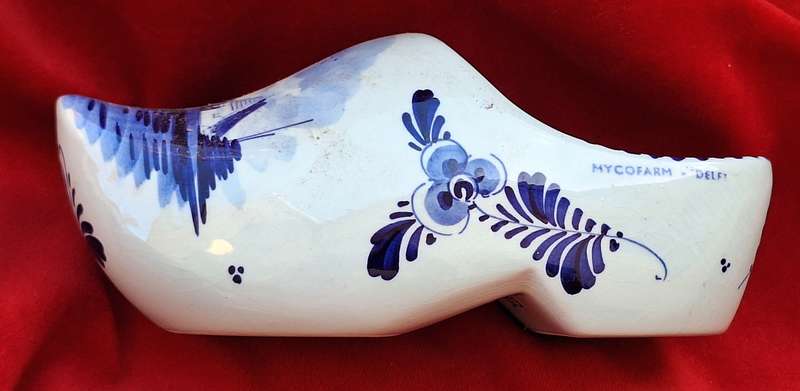 Large Delft Holland  323 Blue and White Clog