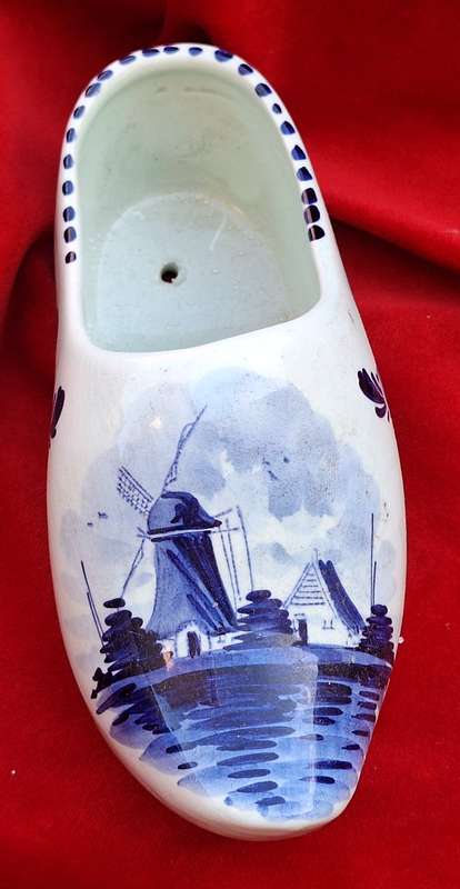 Large Delft Holland  323 Blue and White Clog