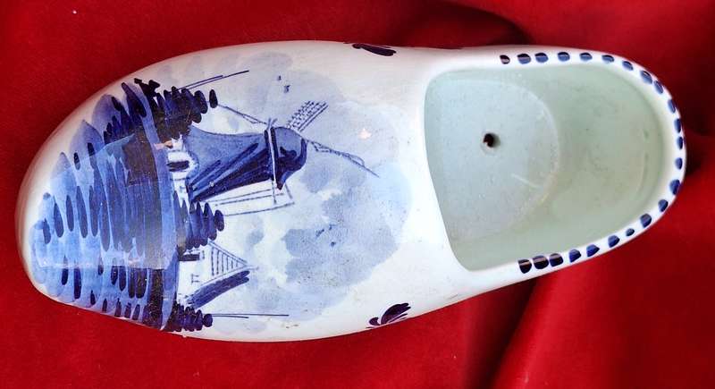 Large Delft Holland  323 Blue and White Clog