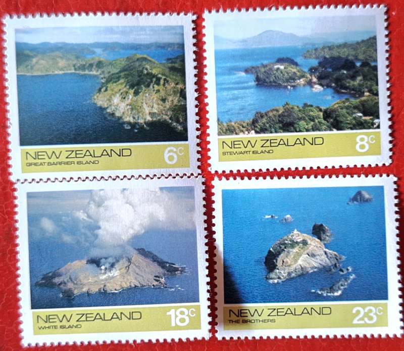 New Zealand 1974 Offshore Islands Set of 4 Mint stamps