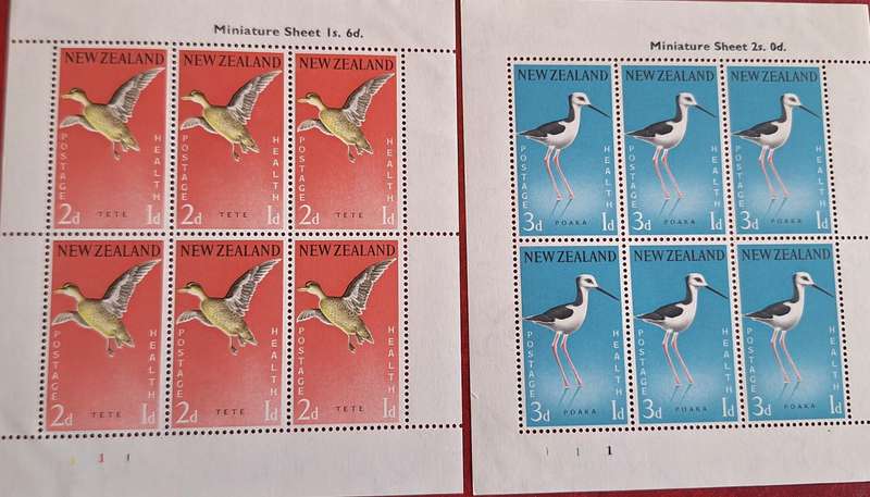 New Zealand 1959 Health Issue Birds Set of 2 Unused Hinged Miniature Sheets