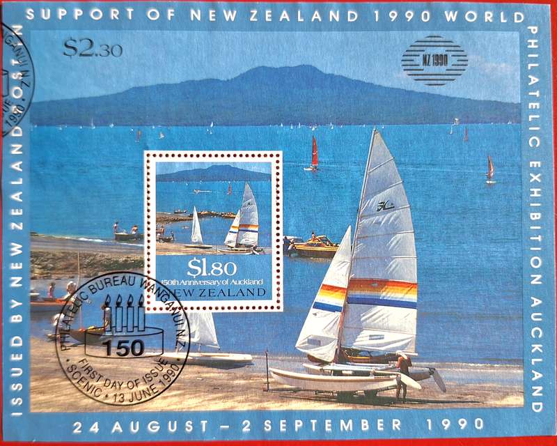 New Zealand 1990 Scenic Cancelled Hinged Miniature Sheet