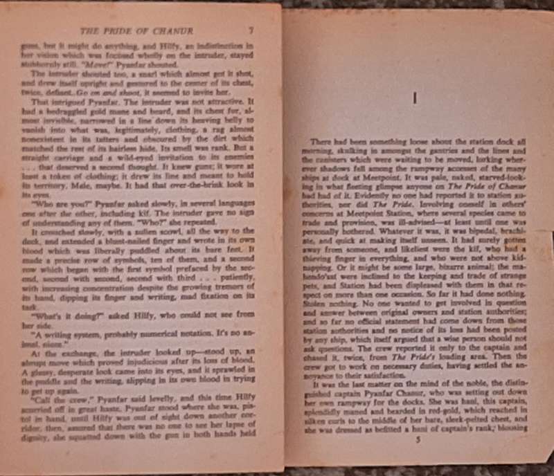 The Pride of Chanur by C J Cherryh Paperback