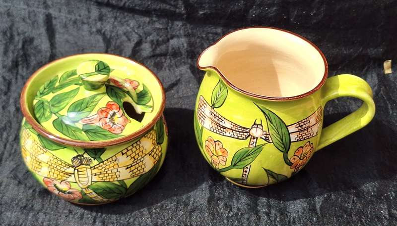 Water Berry Pottery Zimbabwe Milk Jug and Lidded Sugar Bowl Dragonfly Design