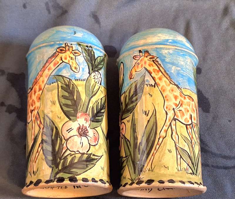Water Berry Pottery Zimbabwe Salt and Pepper Set Giraffe Design