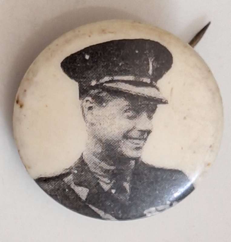 Lapel Badge Prince Edward The Prince of Wales in Uniform