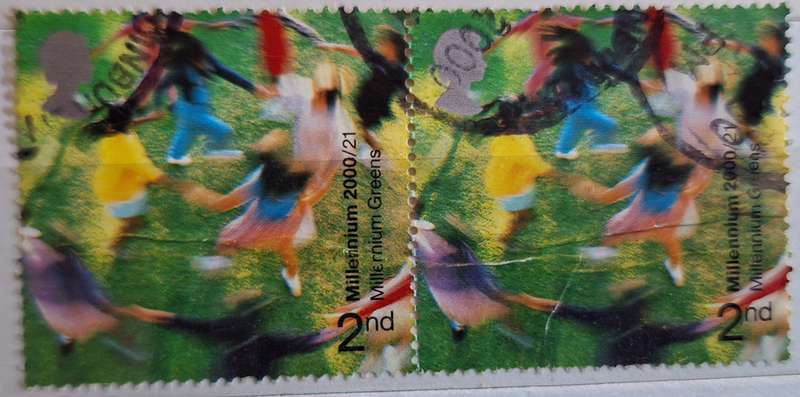 GB 2000 Millennium Greens Project: Children playing Pair of Used stamps
