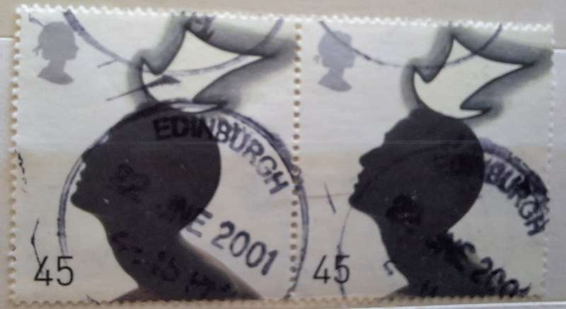 GB 2001 Fabulous Hats 45p Pair of Used stamps