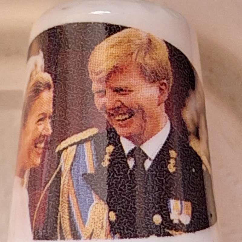 Thimble Fine Bone China Djem-Holland Maxima and Willem-Alexander