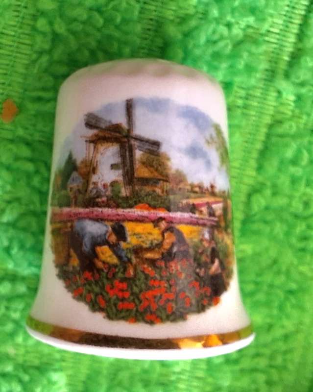 Thimble Unmarked Dutch Style Windmill