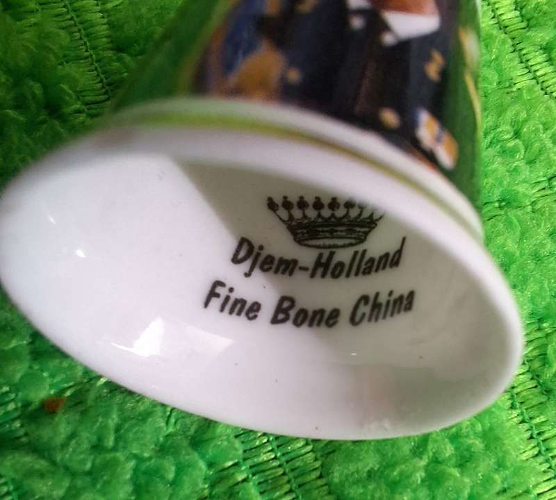 Thimble Fine Bone China Djem-Holland Maxima and Willem-Alexander
