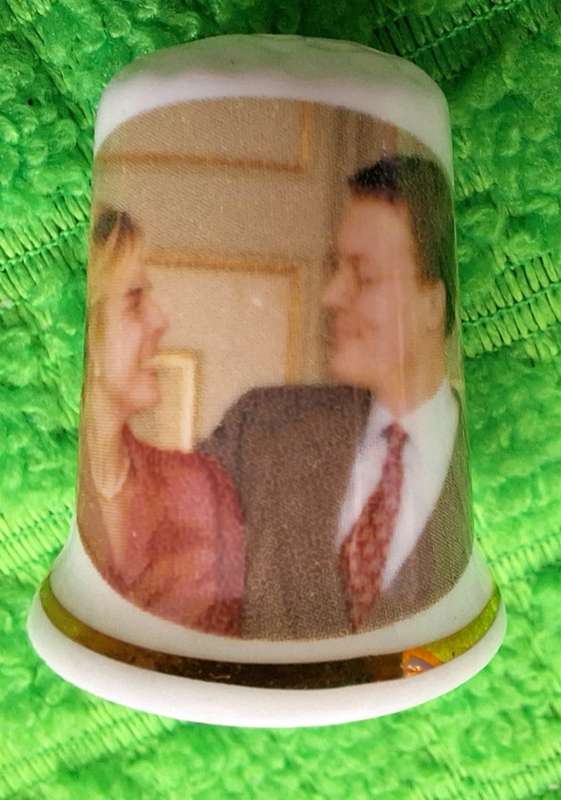 Thimble Fine Bone China Djem-Holland Maxima and Willem-Alexander