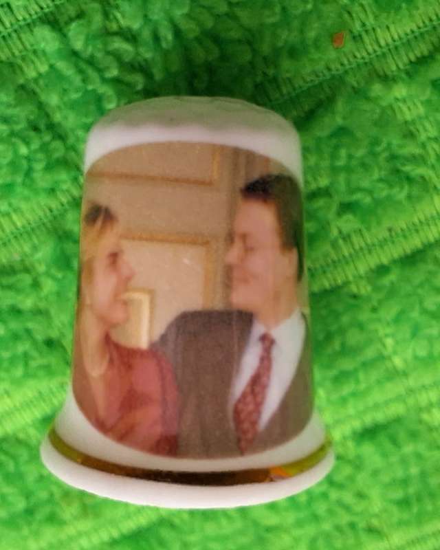 Thimble Fine Bone China Djem-Holland Maxima and Willem-Alexander