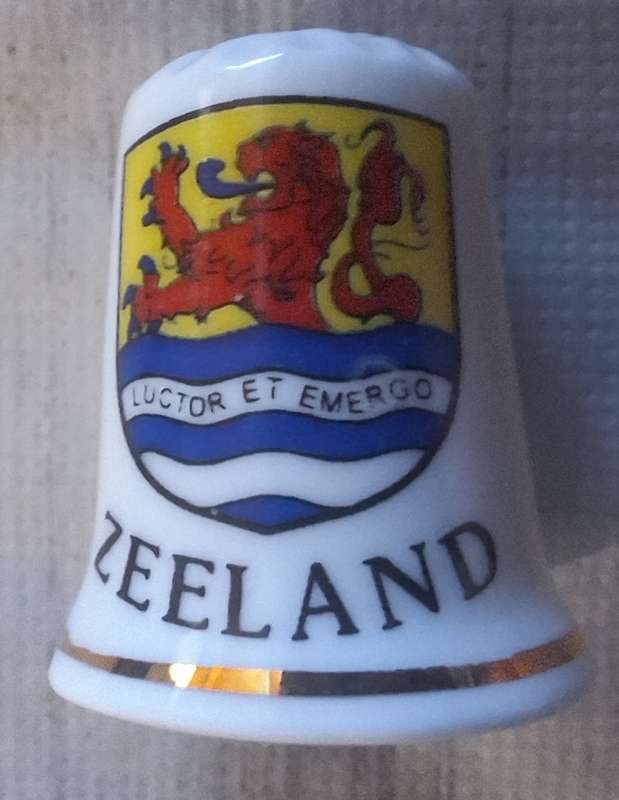 Thimble AGA Gifts Fine Bone China Zeeland