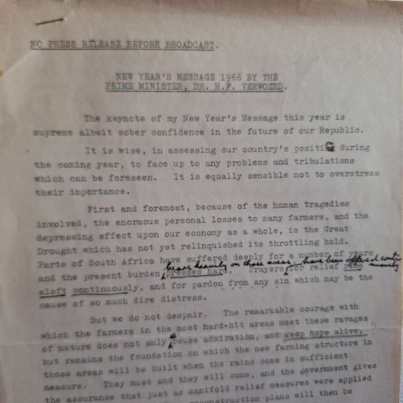 Die Republiek: Laaste Tree Daarheen Verklaring deur H F Verwoerd and Draft New Year's Message 1966