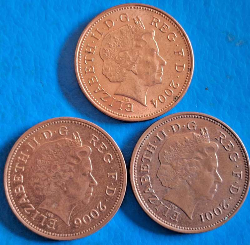 GB 2001, 2004, 2006 Elizabeth II 2 Two Pence (4th portrait, magnetic) Copper Plated Steel