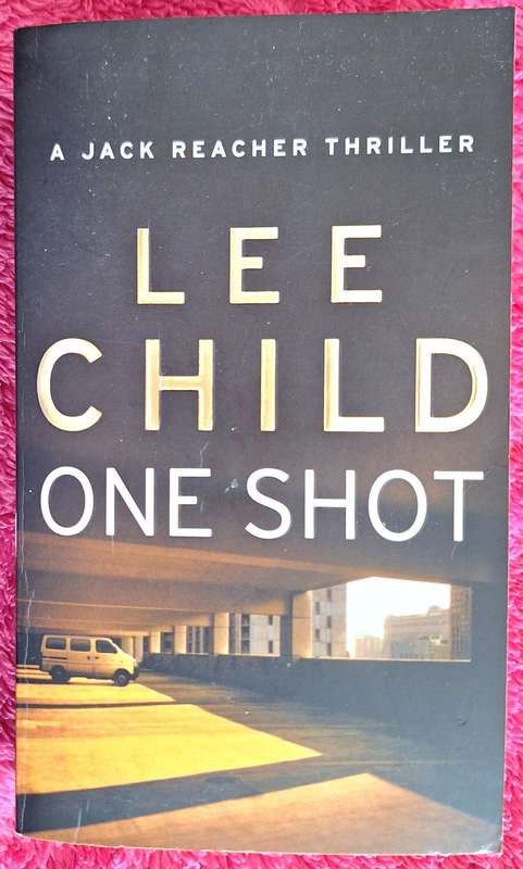 One Shot by Lee Child Paperback A Jack Reacher Thriller
