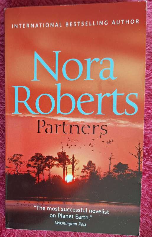 Partners by Nora Roberts Paperback