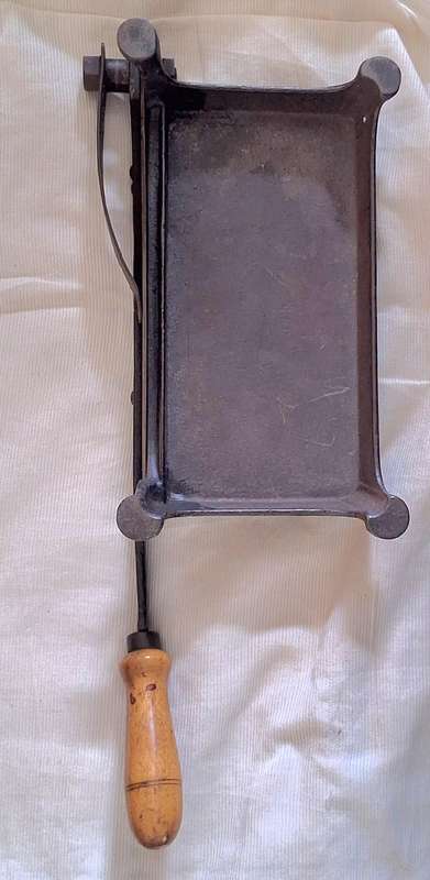 Vintage Desk Office Cast Iron Paper Trimmer Guillotine Cutter Cast Iron with Wooden Handle