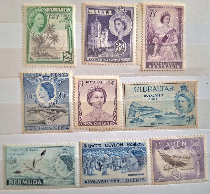 Mixed Lot Colonial Elizabeth II 9 Mint stamps