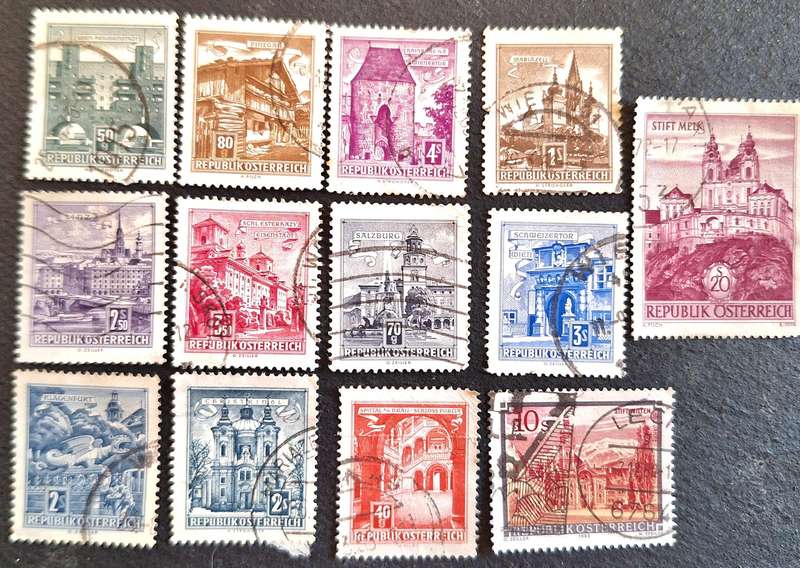 Austria Mixed Lot of 13 used stamps Theme: Building Architecture