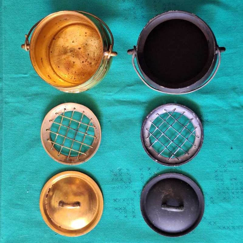 2 Miniature 3 Piece Metal Potjie Pots (One brass finish and One Cast Iron finish)