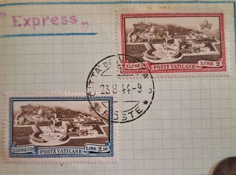 Vatican City 1944 Souvenir 5 Pages with 14 Cancelled Hinged stamps