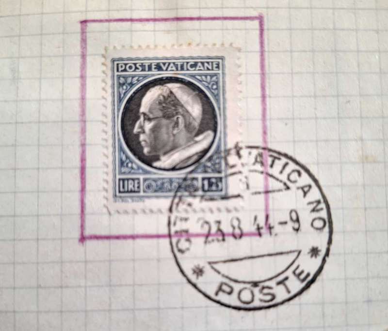 Vatican City 1944 Souvenir 5 Pages with 14 Cancelled Hinged stamps