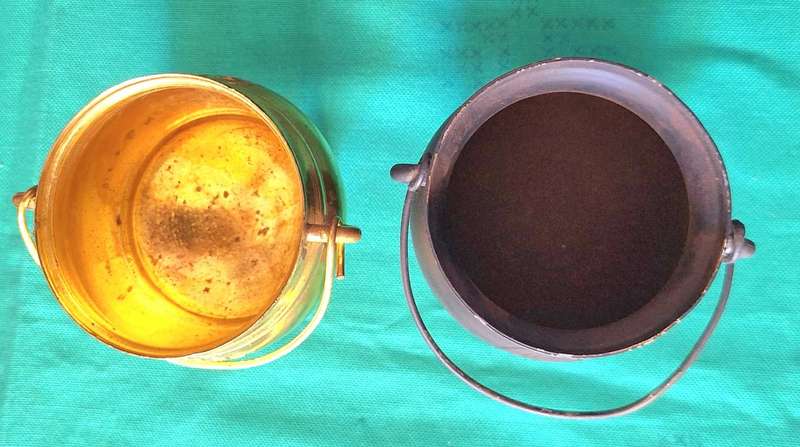 2 Miniature 3 Piece Metal Potjie Pots (One brass finish and One Cast Iron finish)
