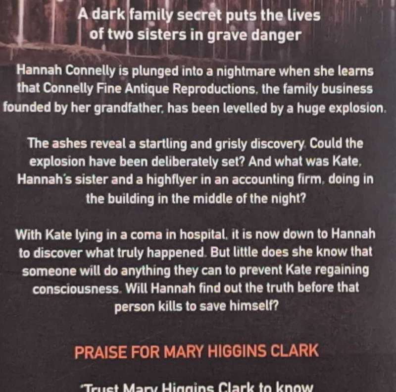 Daddy's Gone A-Hunting by Mary Higgins Clark Paperback