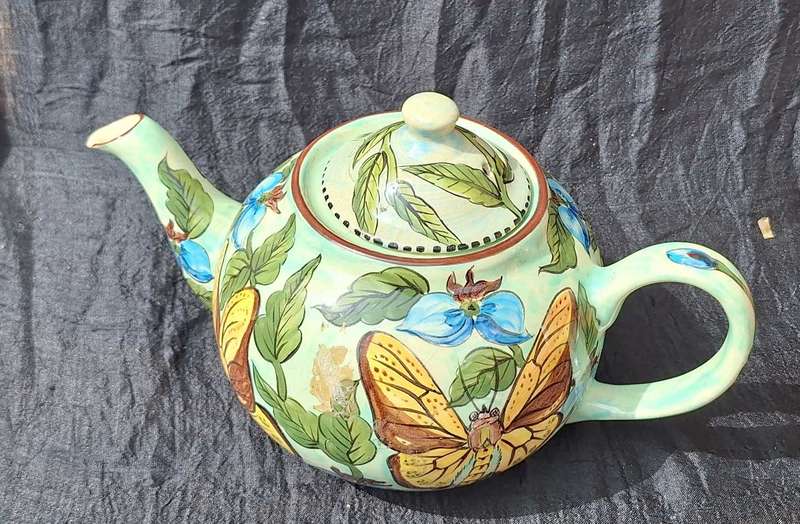 Water Berry Pottery Zimbabwe Large Tea Pot Butterfly Design