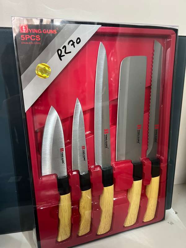 Kitchen knives