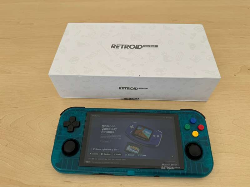 Retroid Pocket 3+, Clear Blue, 128gb (Mint Condition)