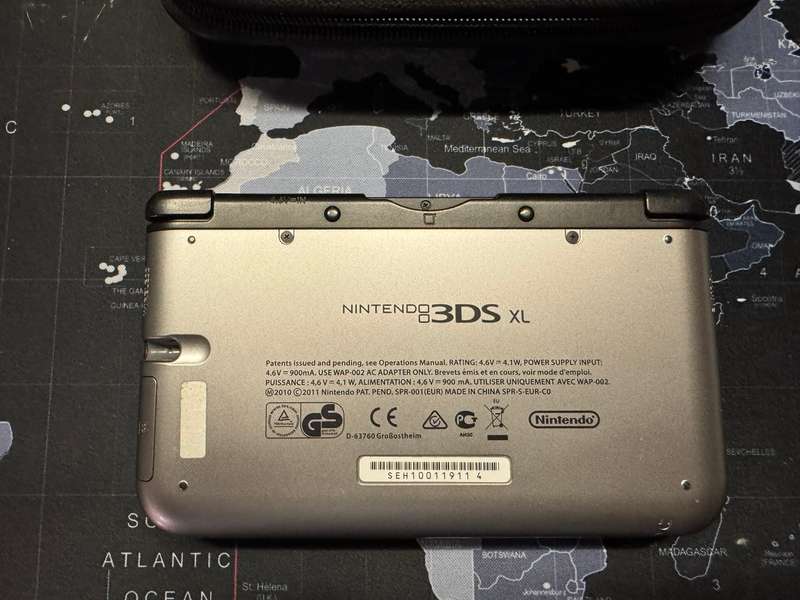 Nintendo 3DS XL (Nintendo 3DS)